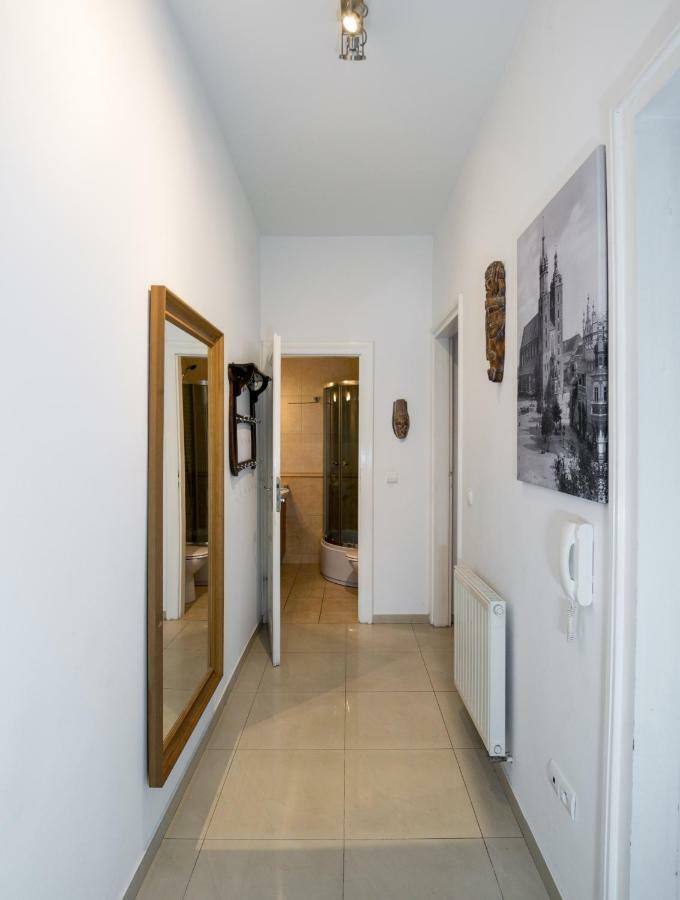 Cichy Apartament Obok Wawelu Tarlowska Krakau Exterior foto