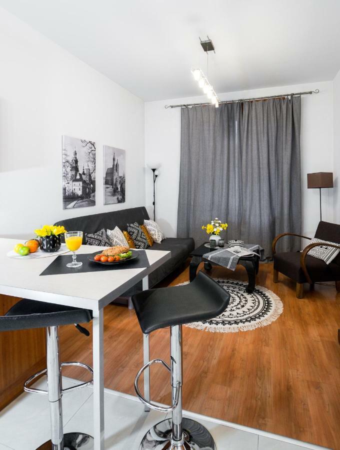 Cichy Apartament Obok Wawelu Tarlowska Krakau Exterior foto