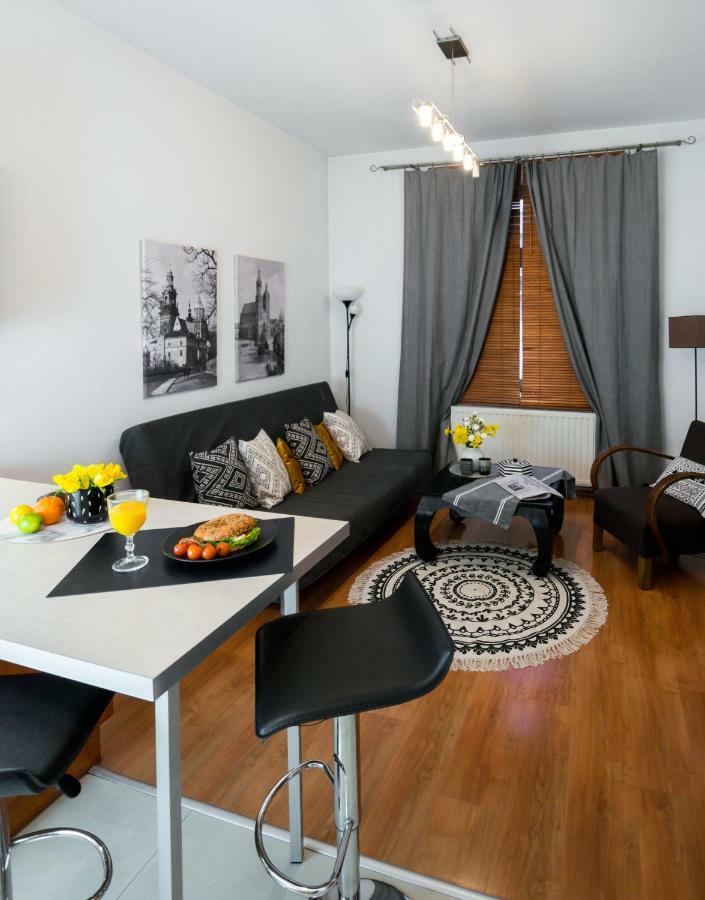 Cichy Apartament Obok Wawelu Tarlowska Krakau Exterior foto
